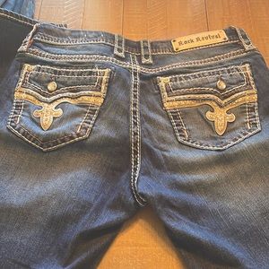 Women’s Rock Revival Jeans Easy Straight. Size 32. EXCELLENT used condition.